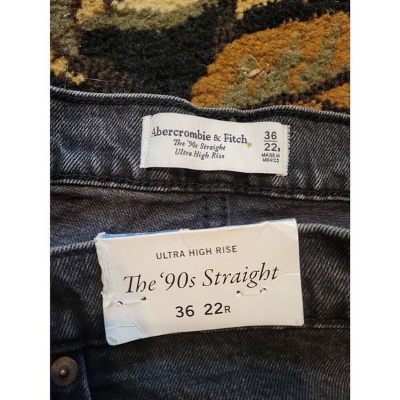 NWT Abercrombie Jeans Women's 22 Black The 90s Straight High Rise 36 Waist - Picture 3 of 4